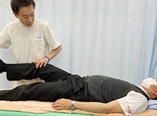 筋整復整体で長年悩まれている痛みやシビレや不自由さを根治する施術を行います。